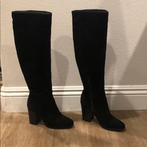 Vince Camuto SABANA Boot BLACK in size 6